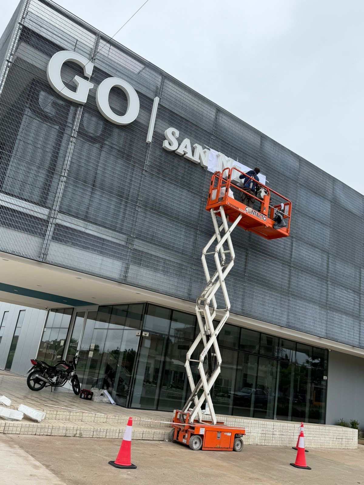 d46d67ba-434a-4cbd-b6b4-570df4797294