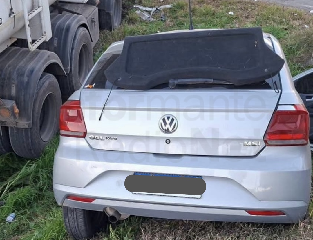 Copia de Dos delincuentes encapuchados le sustrajeron la cartera y $300.000 a una mujer en la calle