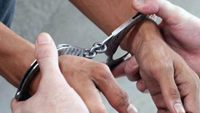detencion esposas