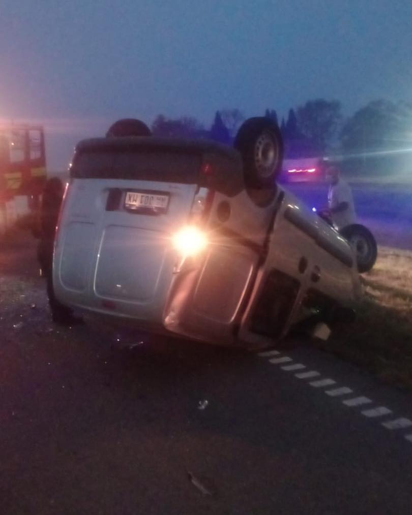 🟥 GRAVE ACCIDENTE EN LA RUTA NACIONAL 9- TRES HERIDOS TRAS EL VUELCO DE UNA UTILITARIA EN VILLA