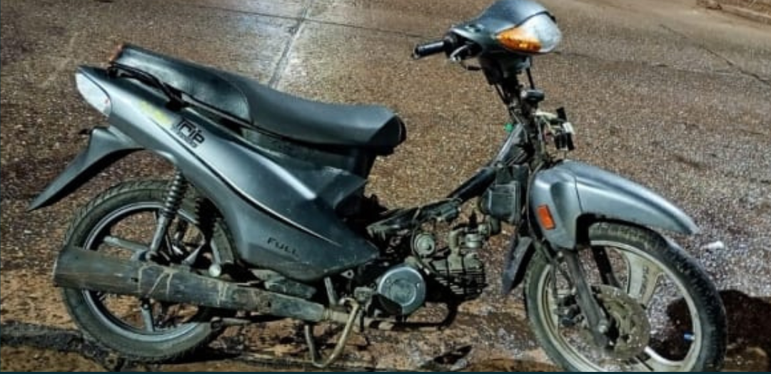 Escapó del control policial en una motocicleta y fue aprehendido en calle Alurralde al 600 (1)